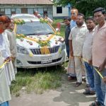 ব্রাহ্মণপাড়ায় এক মসজিদে ৩৩ বছরের ইমামতির পর ফুলসজ্জিত গাড়িতে ইমামের রাজকীয় বিদায়