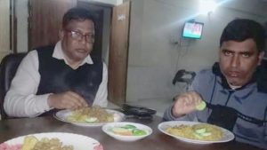 শোকের দিনে থানার ওসির খাসি জবাই দিয়ে ভূরিভোজ