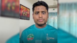 আমাকে ঠেকানোর জন্য বিএনপির একটি অংশ আ. লীগের কাছে বিক্রি হয়ে গেছে: হাসনাত আব্দুল্লাহ