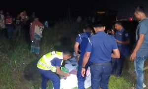 রেললাইনে বসে থাকা অবস্থায় দুর্ঘটনা;ট্রেনে কাটা পড়ে নারী-শিশুসহ নিহত ৫