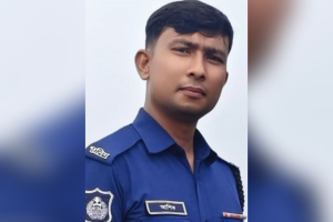 পানিতে গোসল করতে নেমে লাশ হলেন এক পুলিশ সদস্য