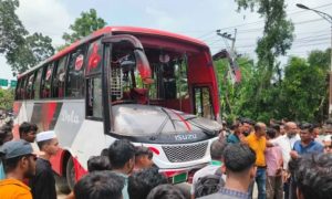 ঈদের দিন সড়ক দুর্ঘটনায় একই পরিবারের তিনজনসহ নিহত ৫