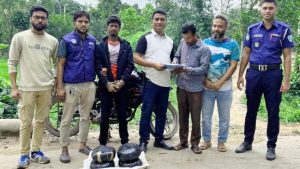 বুড়িচংয়ে গাঁজাসহ মাদক ব্যবসায়ী আটক; মোটরসাইকেল জব্দ!