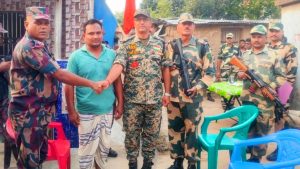 বিয়ের দাওয়াত কার্ড দিতে গিয়ে ভারতে আটক বাংলাদেশি যুবক