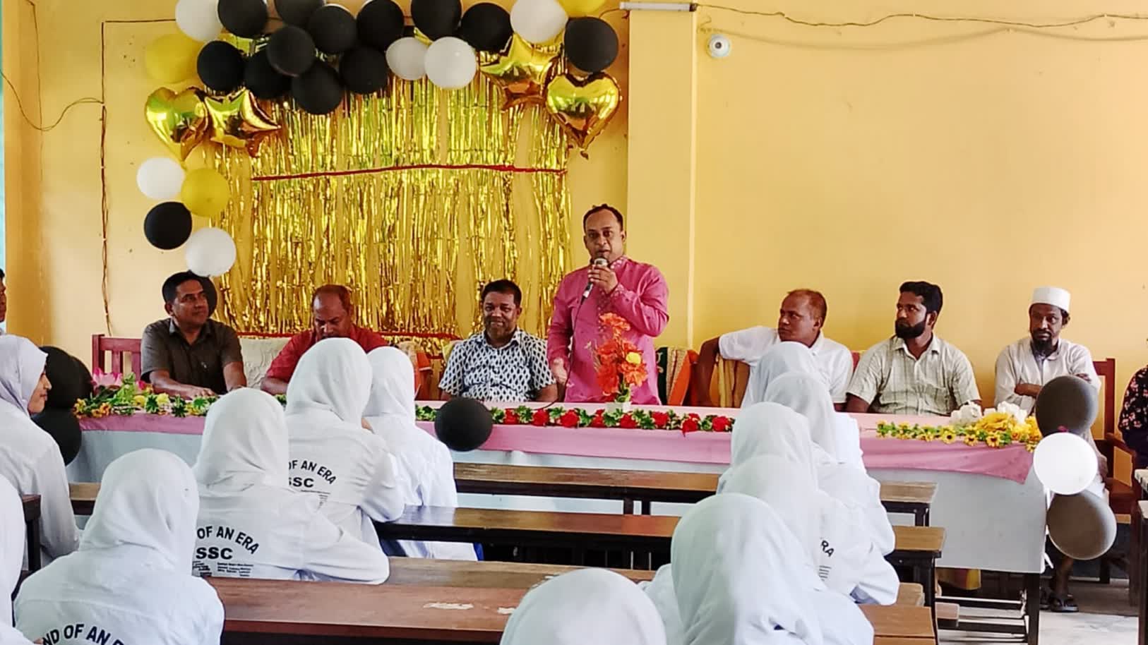 বুড়িচংয়ে বাকশীমূল উচ্চ বিদ্যালয়ের দশম শ্রেণির শিক্ষার্থীদের ক্লাস সমাপনী অনুষ্ঠিত