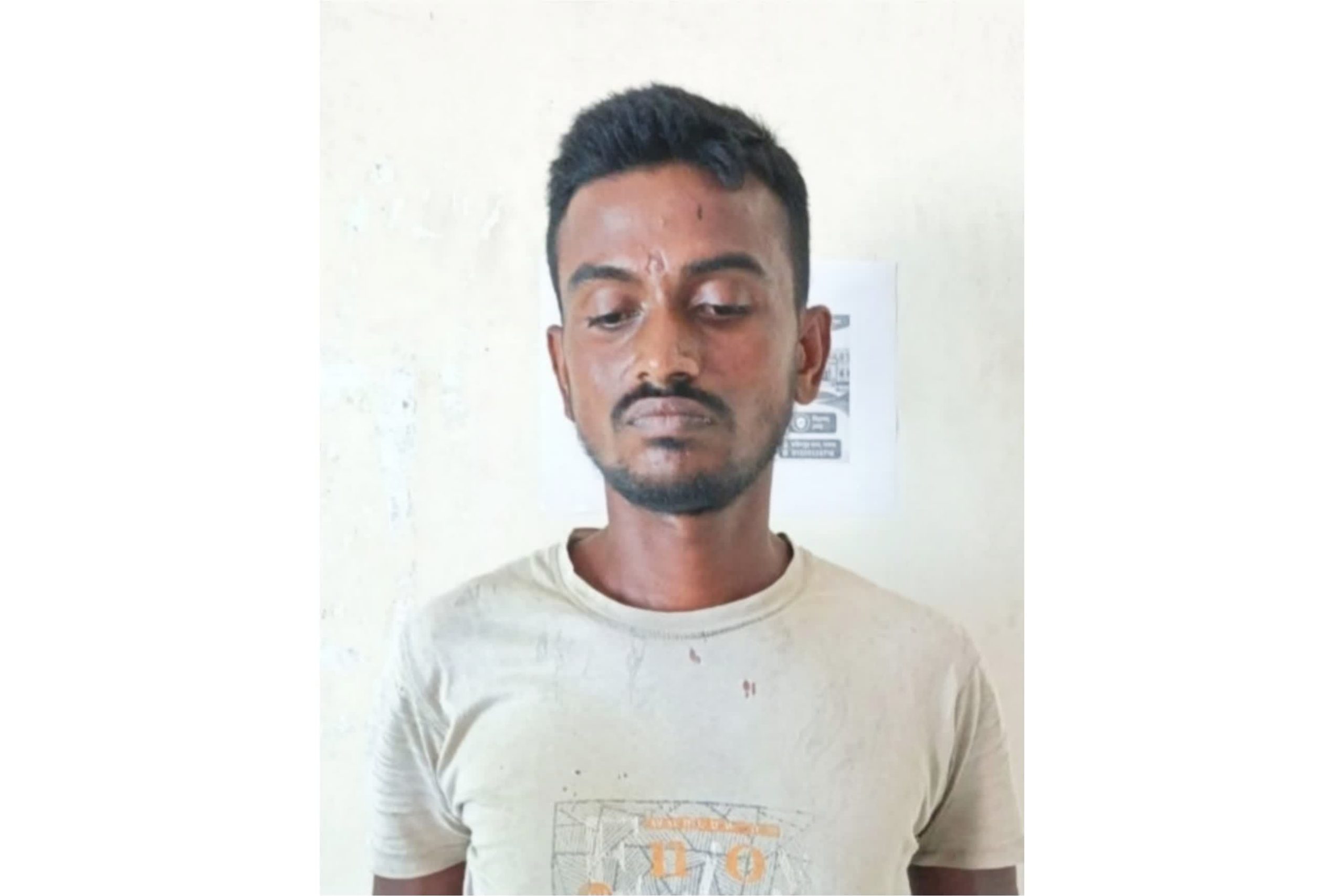 নেশার টাকা না পেয়ে মাকে জবাই করে হত্যা