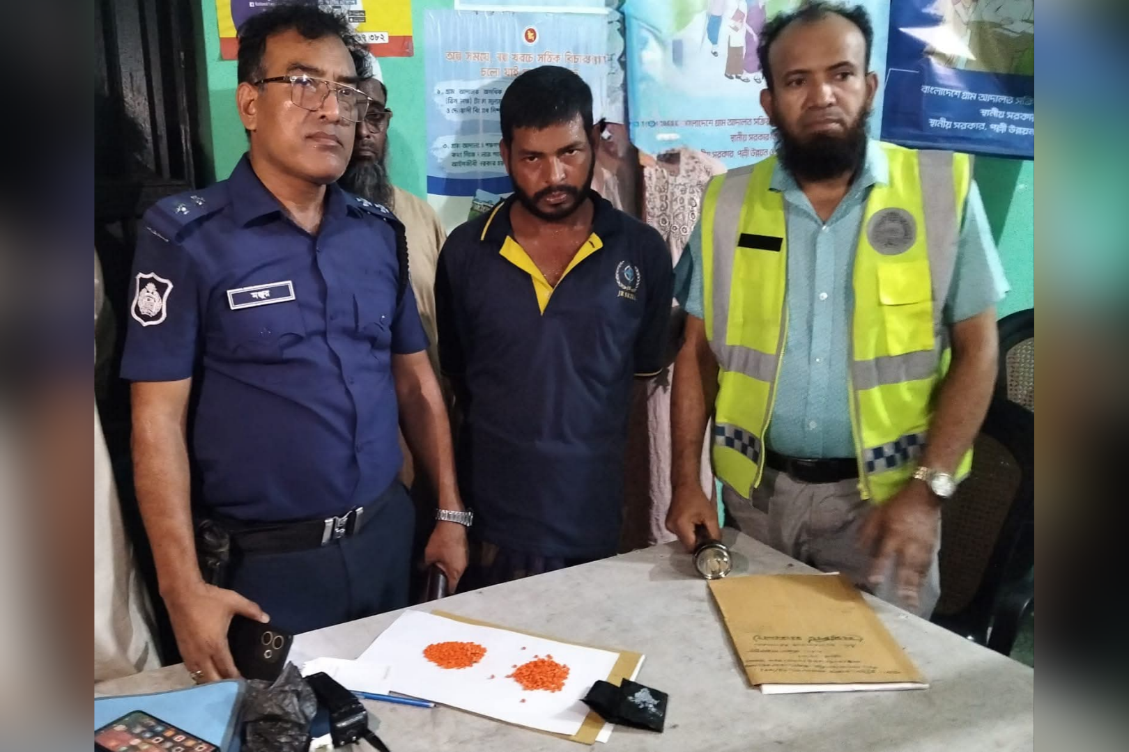 বুড়িচংয়ে ৩৮০ পিস ইয়াবাসহ যুবক আটক