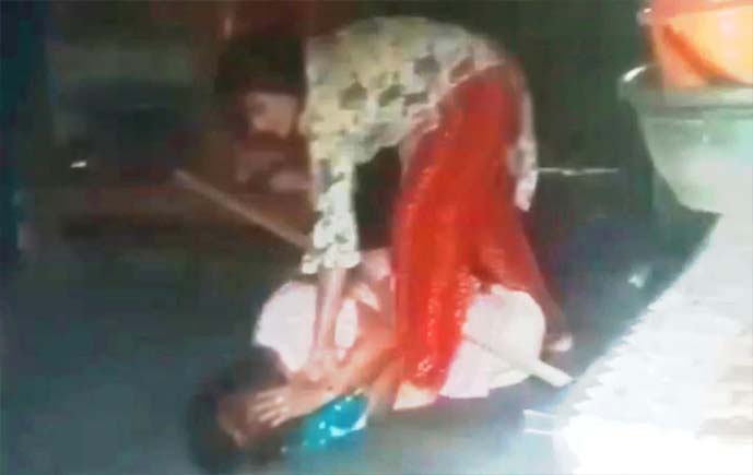 ব্রাহ্মণপাড়ায় শাশুড়িকে পিটিয়ে অচেতন, পুত্রবধূ আটক